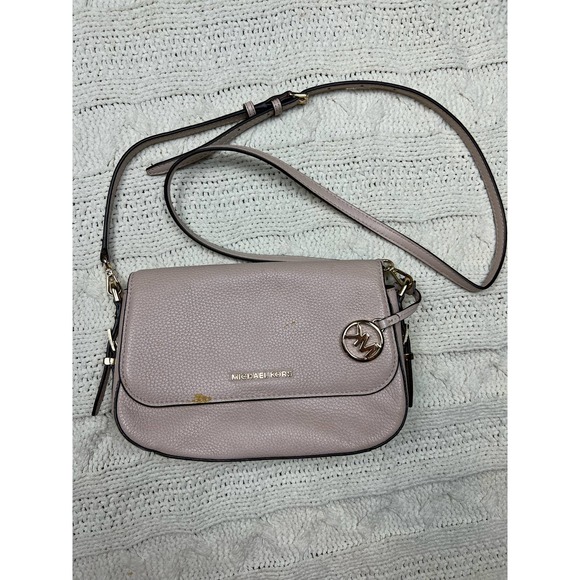 Michael Kors Handbags - Michael Kors Bedford Legacy L Shoulder Bag